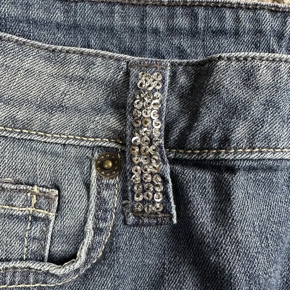 Authentic Icon Shorts Womens 30 Distressed Low Rise Y2K Rodeo Festival Sequin - Picture 7 of 16